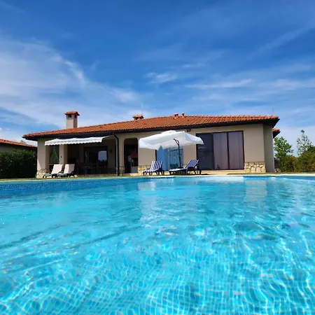 Villa Private 102 With Heated Pool In Blacksearama *