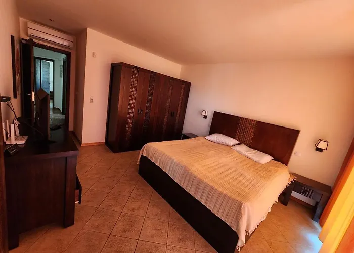 Villa Private 102 With Heated Pool In Blacksearama Balchik