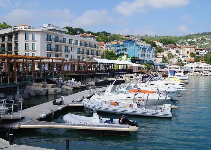 Private 102 With Heated Pool In Blacksearama * Balchik