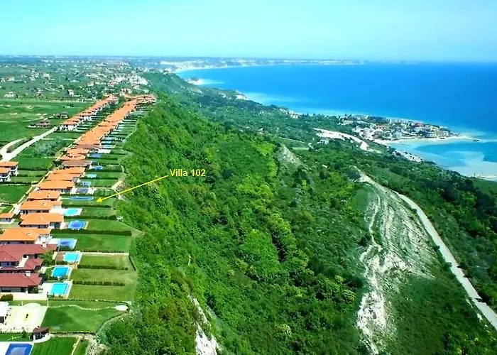 Private 102 With Heated Pool In Blacksearama Balchik