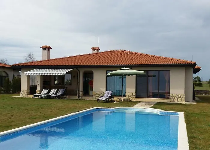 Private 102 With Heated Pool In Blacksearama *